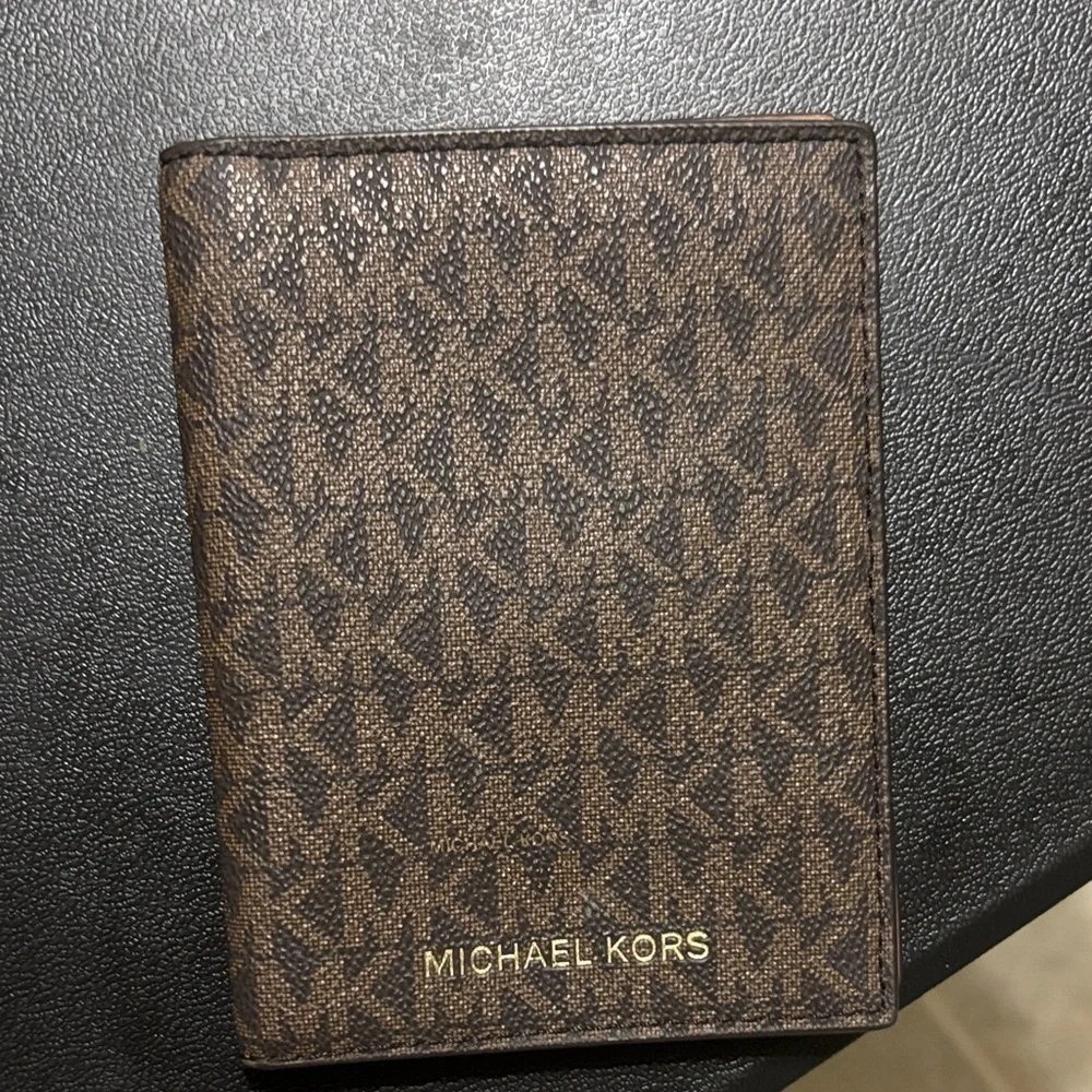 Michael Kors Bedford Travel Passport Wallet